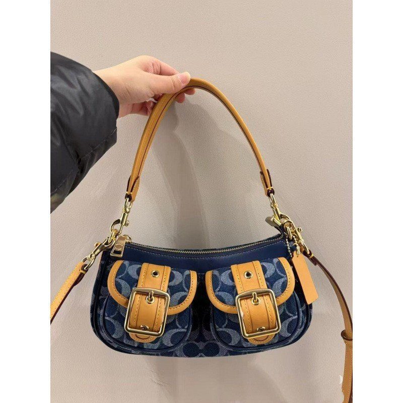 Underarm Baguette Crossbody Bag — Crossbody Bags handbag