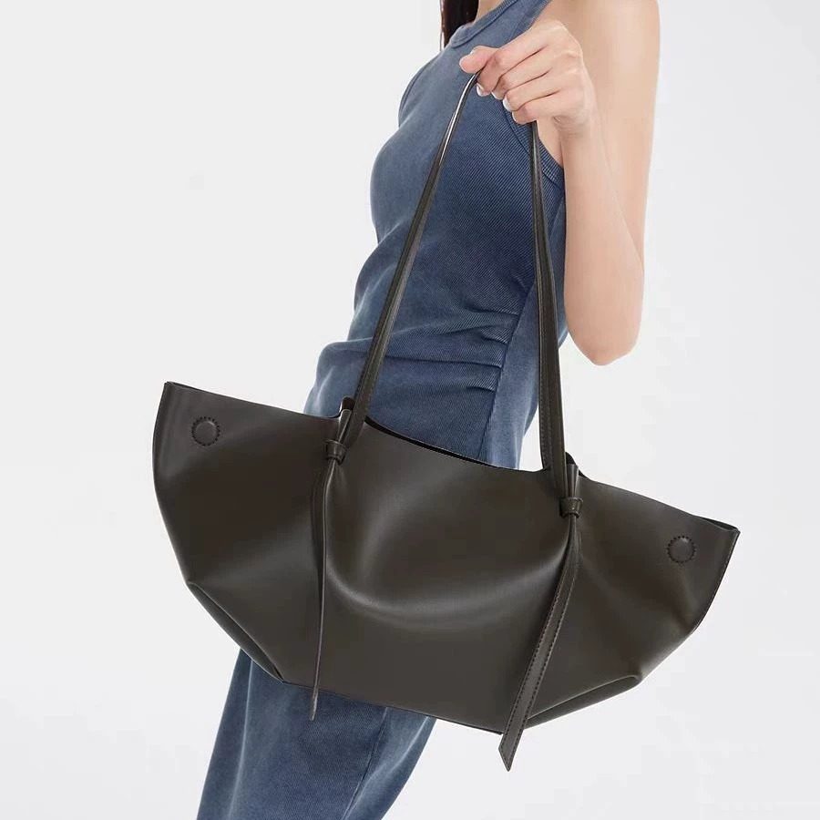 Wrinkled Leather Tote Bag in Dark Coffee — front view